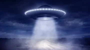 سفينة استطلاع متطورة.. بروفيسور من جامعة هارفارد يكشف حقيقة الجسم الفضائي الغامض